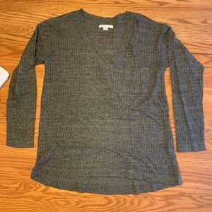 Olive sweater, v-neck, long sleeve